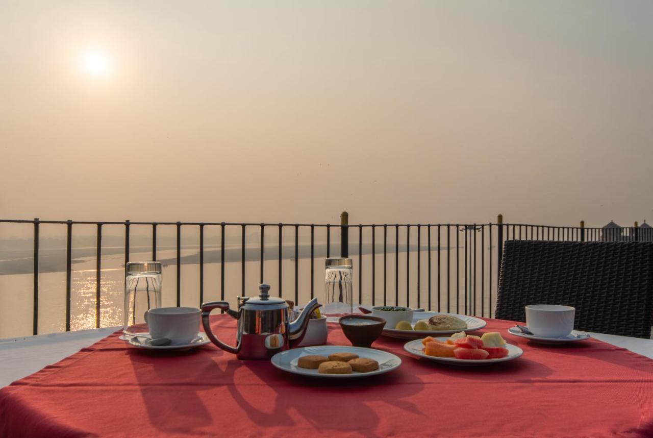 Amritara Suryauday Haveli Hotel Варанаси Екстериор снимка