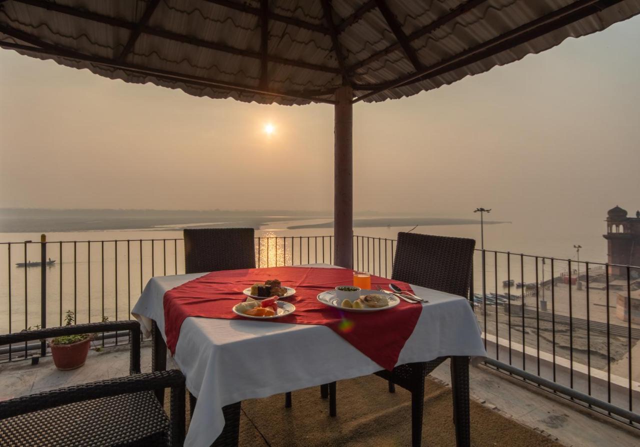 Amritara Suryauday Haveli Hotel Варанаси Екстериор снимка