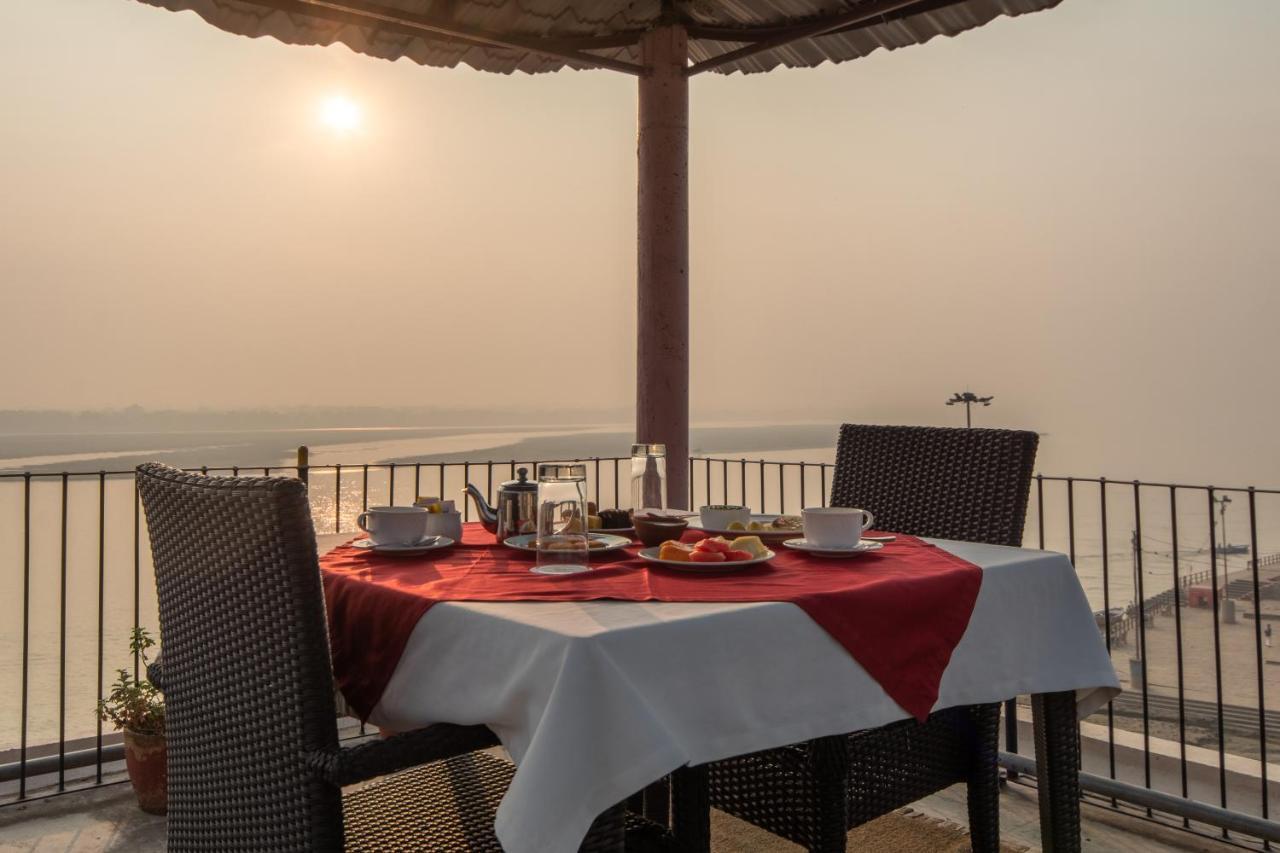 Amritara Suryauday Haveli Hotel Варанаси Екстериор снимка