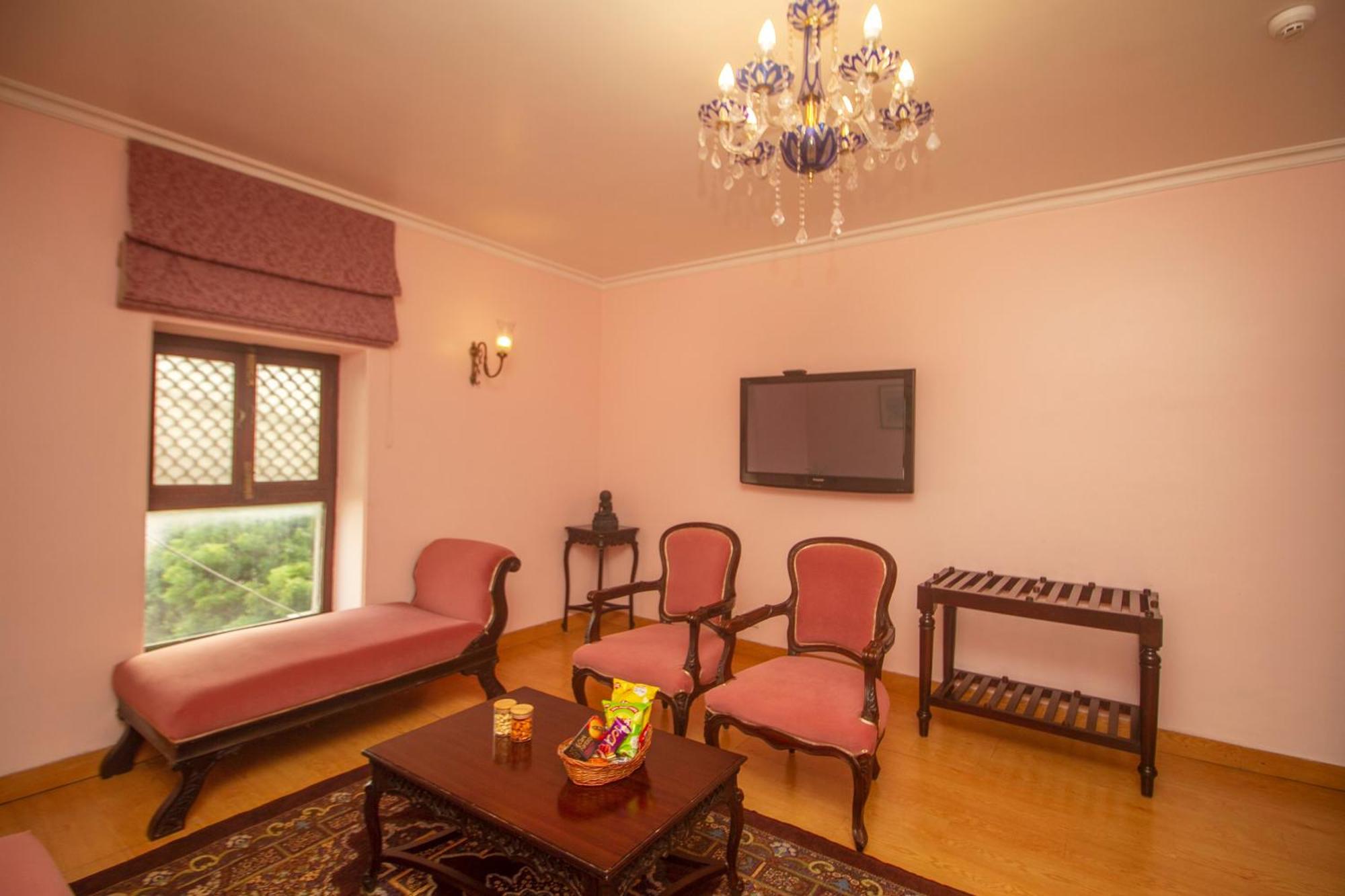Amritara Suryauday Haveli Hotel Варанаси Екстериор снимка