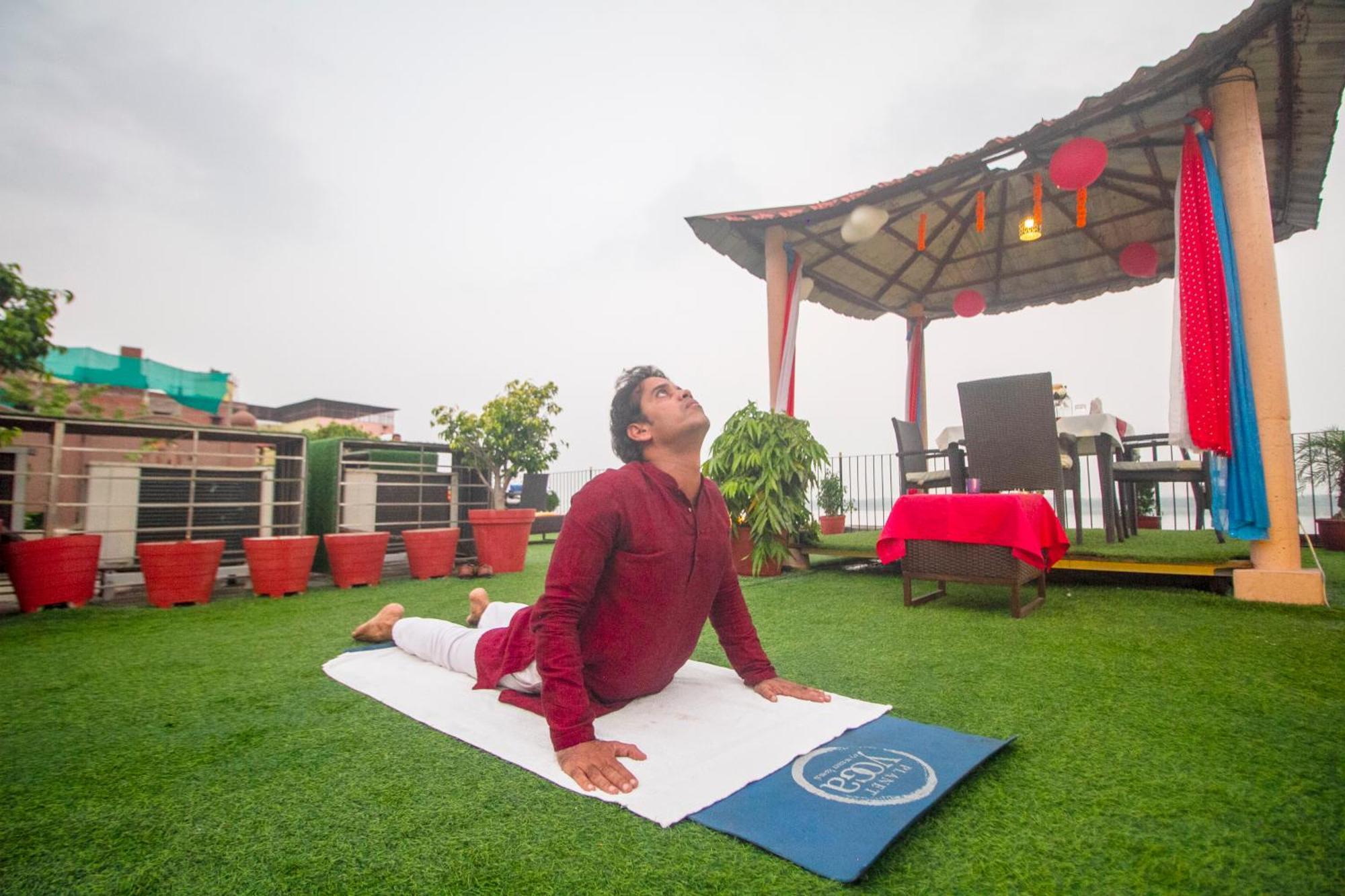 Amritara Suryauday Haveli Hotel Варанаси Екстериор снимка