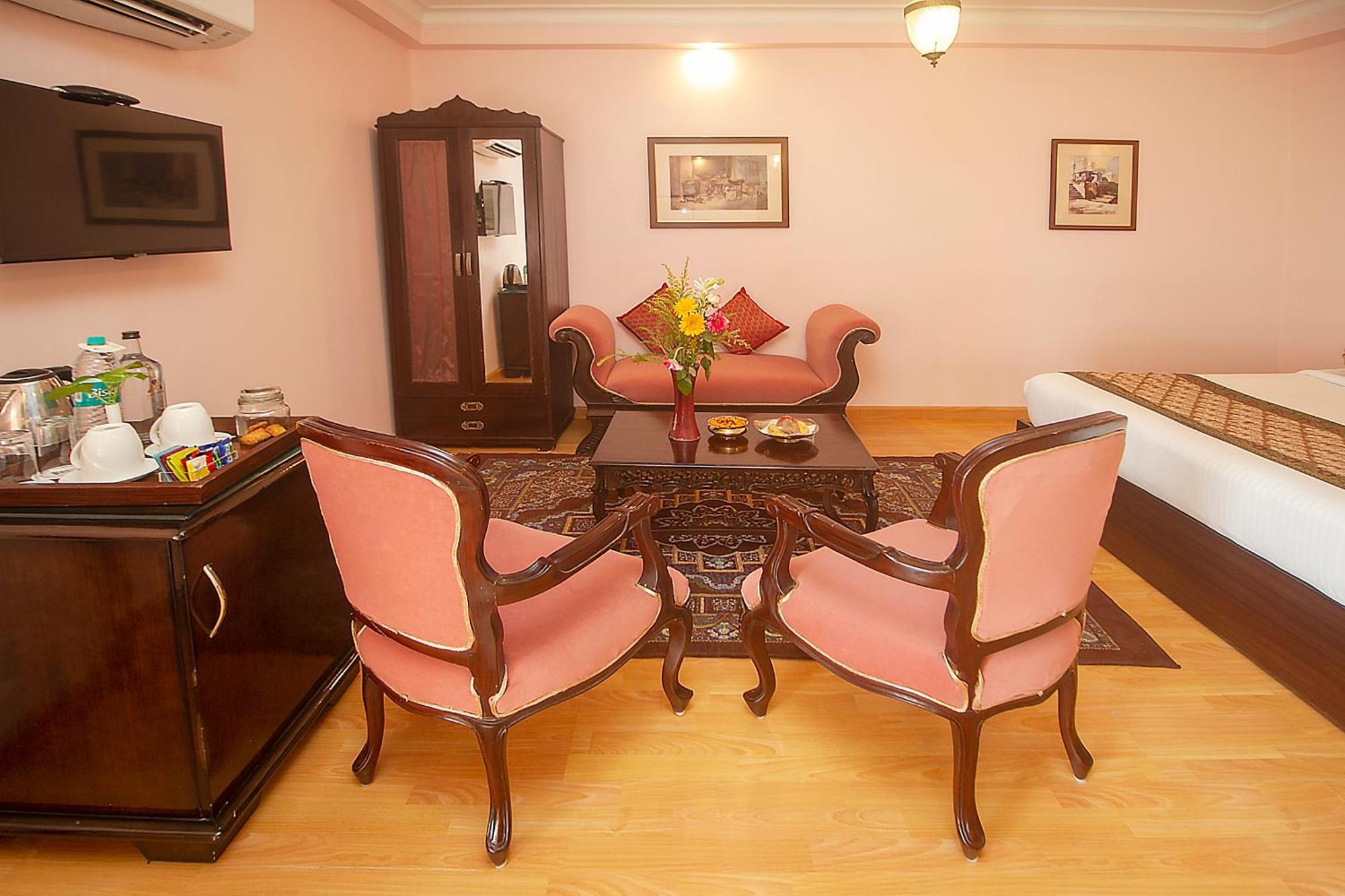 Amritara Suryauday Haveli Hotel Варанаси Екстериор снимка