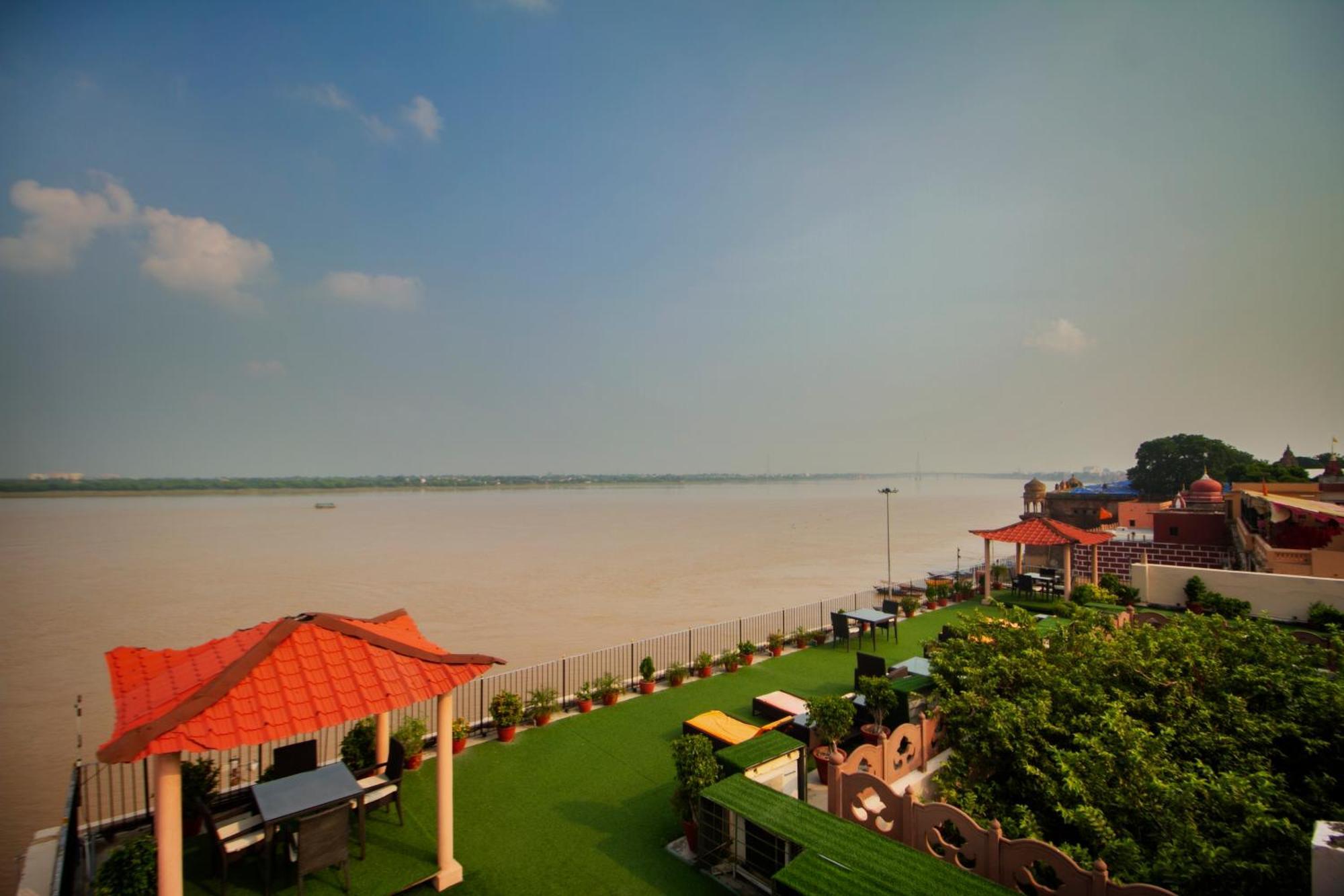Amritara Suryauday Haveli Hotel Варанаси Екстериор снимка
