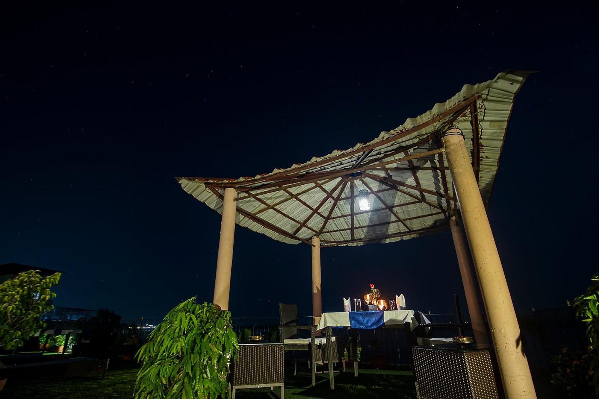 Amritara Suryauday Haveli Hotel Варанаси Екстериор снимка